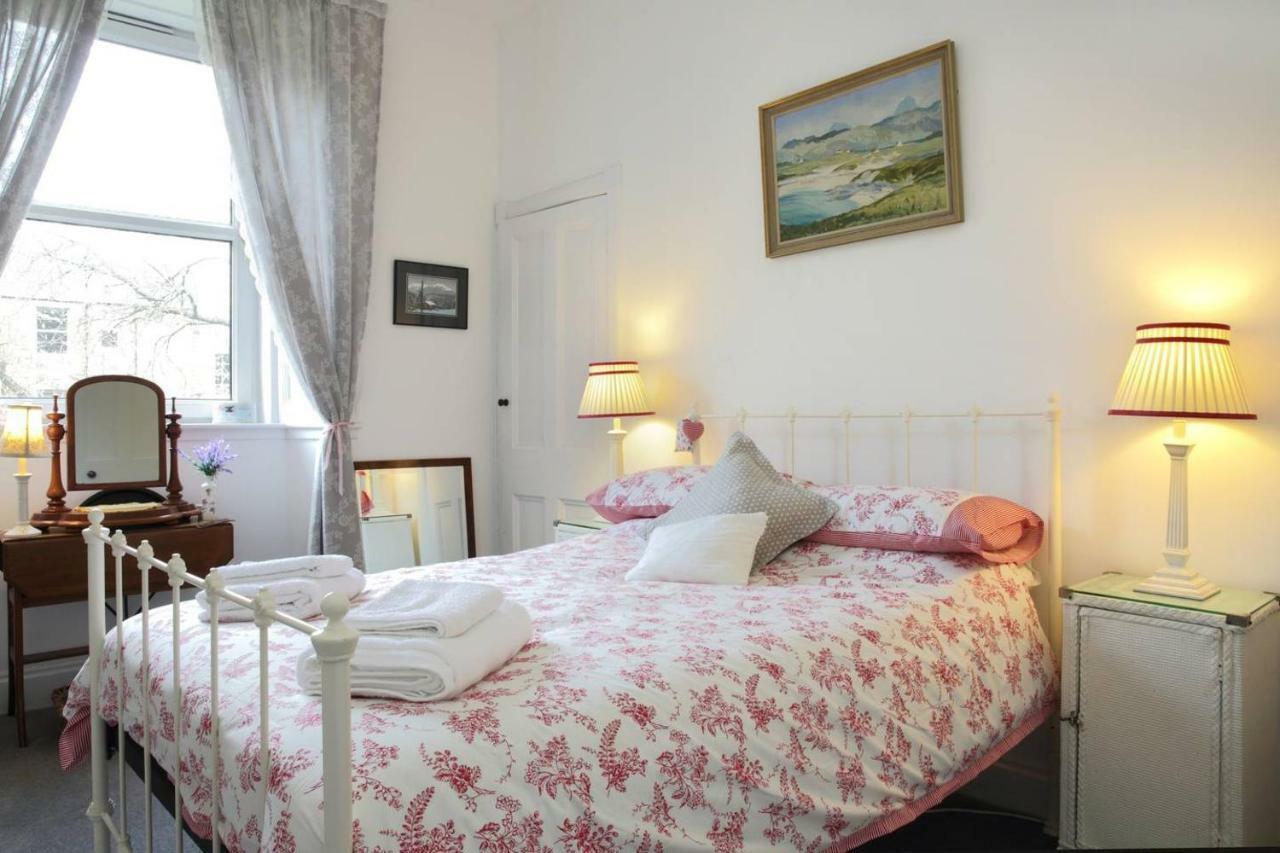 5 Star Beautiful & Vintage, Spacious Apt In Chic Location! Единбург Екстериор снимка