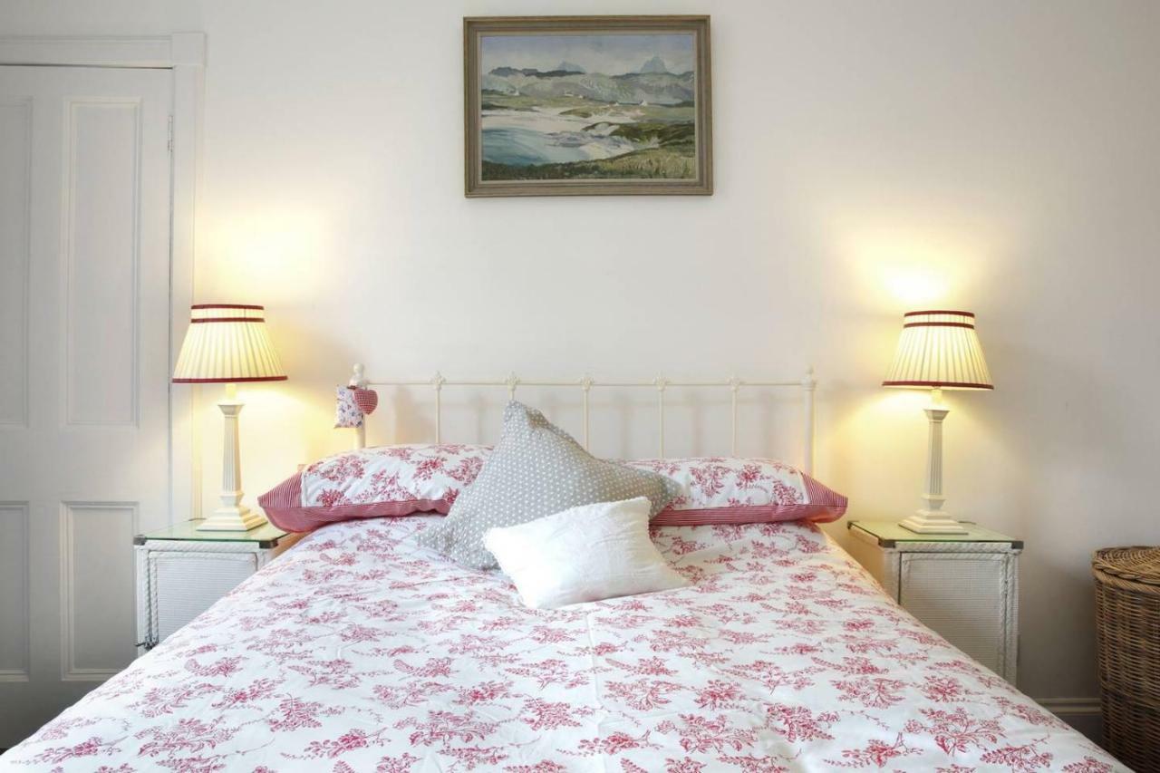 5 Star Beautiful & Vintage, Spacious Apt In Chic Location! Единбург Екстериор снимка