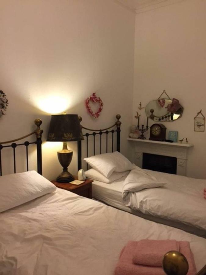 5 Star Beautiful & Vintage, Spacious Apt In Chic Location! Единбург Екстериор снимка