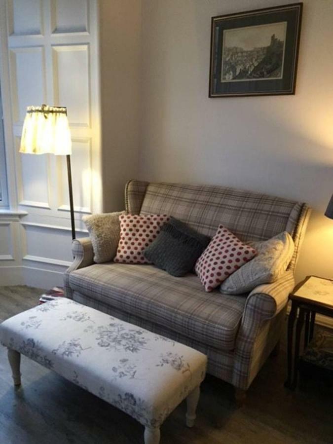 5 Star Beautiful & Vintage, Spacious Apt In Chic Location! Единбург Екстериор снимка