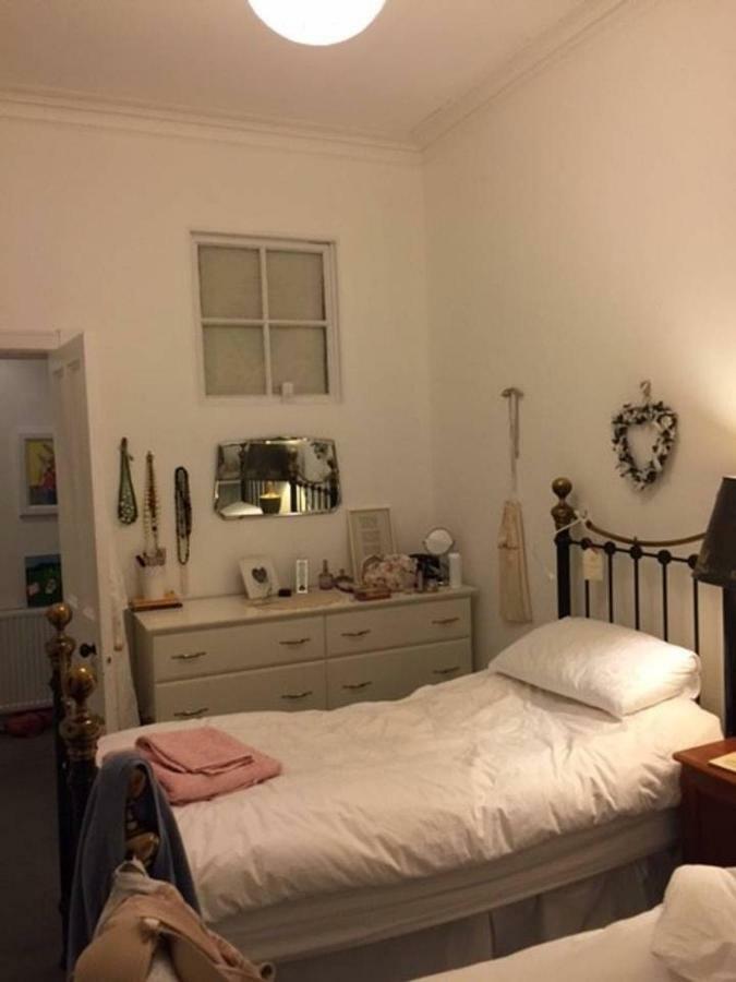 5 Star Beautiful & Vintage, Spacious Apt In Chic Location! Единбург Екстериор снимка